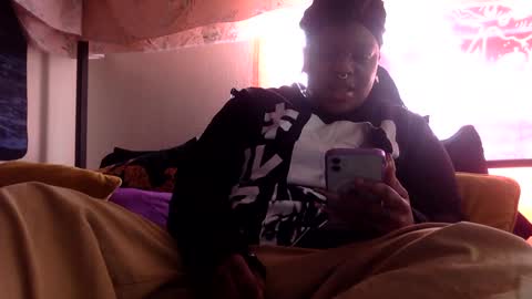 Snapshot of mistressmystii chatting on 01.17.25 Mistress Mystii online show from 01.17.25