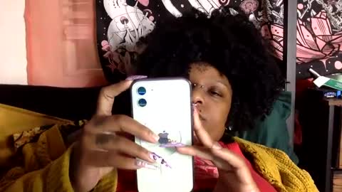 Snapshot of mistressmystii chatting on 02.12.25 Mistress Mystii online show from 02.12.25