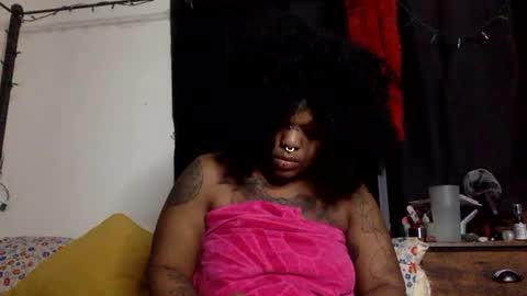 Snapshot of mistressmystii chatting on 09.19.25 Mistress Mystii online show from 09.19.25