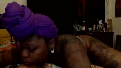 Snapshot of mistressmystii chatting on 10.07.25 Mistress Mystii online show from 10.07.25