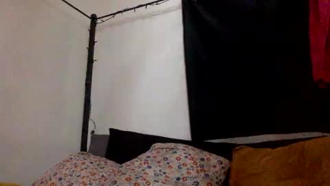 Snapshot of mistressmystii chatting on 12.02.25 Mistress Mystii online show from 12.02.25