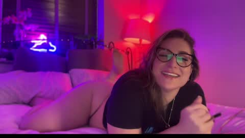 Snapshot of mistresssx chatting on 12.17.24 Miss X online show from 12.17.24