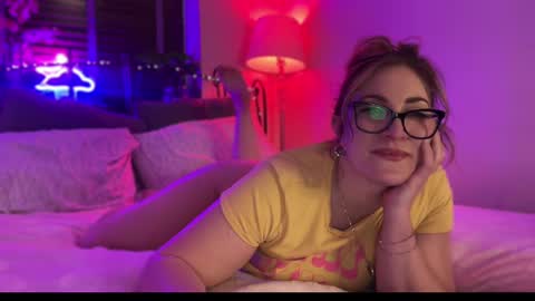Snapshot of mistresssx chatting on 02.21.25 Miss X online show from 02.21.25