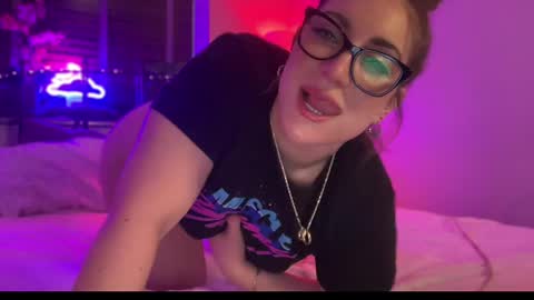Snapshot of mistresssx chatting on 02.28.25 Miss X online show from 02.28.25