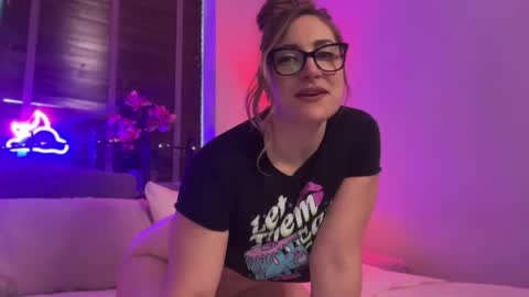 Snapshot of mistresssx chatting on 11.04.25 Miss X online show from 11.04.25