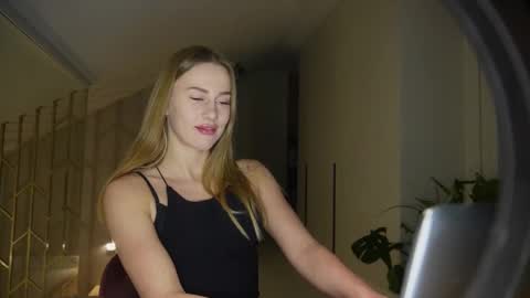 Snapshot of mistressuniverse chatting on 01.31.25 mistressuniverse online show from 01.31.25