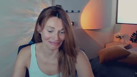Snapshot of mistybarnes chatting on 06.10.26 MistyBarnes NONUDE MODEL online show from 06.10.26