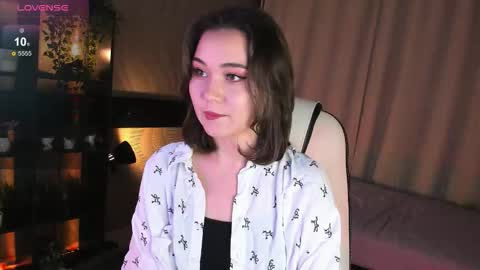 Snapshot of mistylovia chatting on 11.23.25 mistylovia online show from 11.23.25