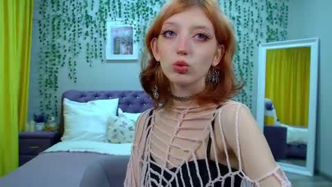 Snapshot of mistymarlow chatting on 09.18.25 Misty online show from 09.18.25