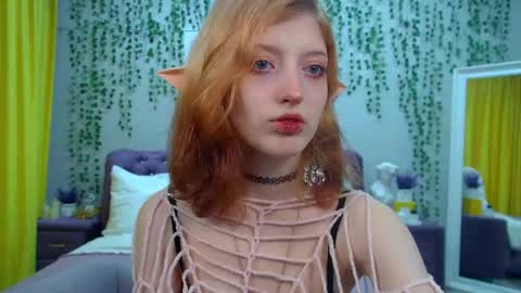 Snapshot of mistymarlow chatting on 10.06.25 Misty online show from 10.06.25