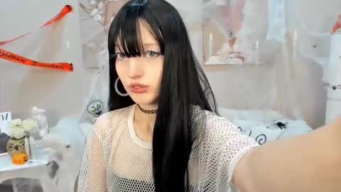 Snapshot of mistymarlow chatting on 11.01.25 Misty online show from 11.01.25