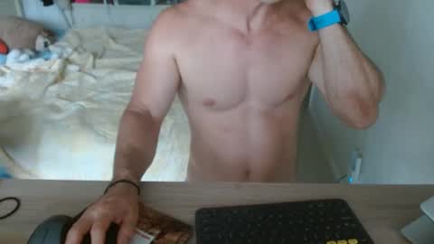 Snapshot of mitcheli chatting on 09.09.25 Onlyfans online show from 09.09.25