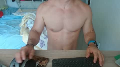 Snapshot of mitcheli chatting on 09.30.25 Onlyfans online show from 09.30.25