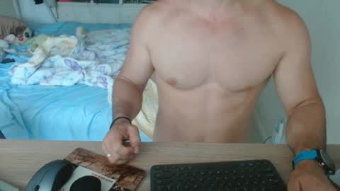 Snapshot of mitcheli chatting on 10.03.25 Onlyfans online show from 10.03.25