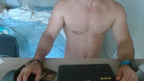 Snapshot of mitcheli chatting on 10.09.25 Onlyfans online show from 10.09.25