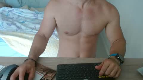 Snapshot of mitcheli chatting on 10.13.25 Onlyfans online show from 10.13.25