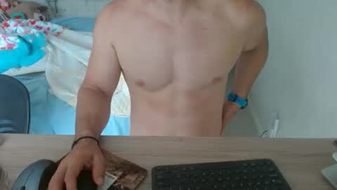 Snapshot of mitcheli chatting on 10.17.25 Onlyfans online show from 10.17.25