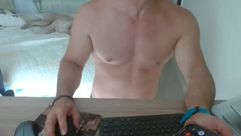 Snapshot of mitcheli chatting on 11.07.25 Onlyfans online show from 11.07.25