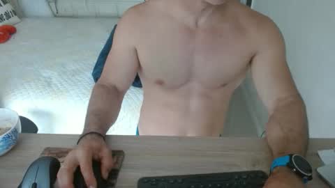 Snapshot of mitcheli chatting on 11.18.25 Onlyfans online show from 11.18.25