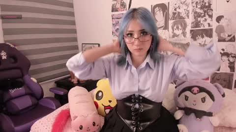 Snapshot of miwaviolet chatting on 01.11.25  Miwa Violet  online show from 01.11.25