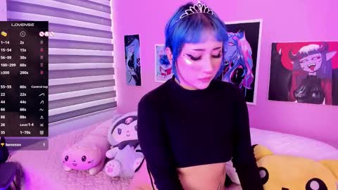 Snapshot of miwaviolet chatting on 02.17.25  Miwa Violet  online show from 02.17.25