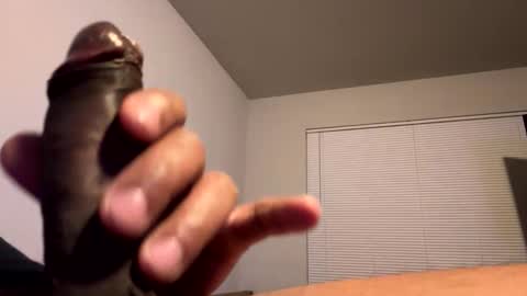 Snapshot of mixed7up chatting on 11.27.25 mixed7up online show from 11.27.25