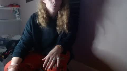 miyahw803 online show from 10.14.25