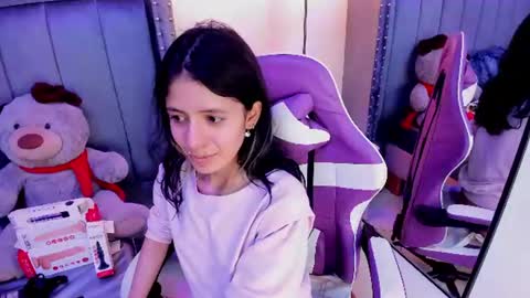 Snapshot of miyu_komori chatting on 06.18.26 miyu_komori online show from 06.18.26