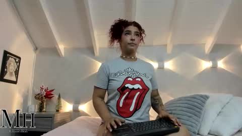 mizzhell_ online show from 12.18.25