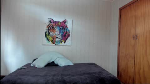 Snapshot of mizzkittay chatting on 01.05.25 MizzKittay online show from 01.05.25