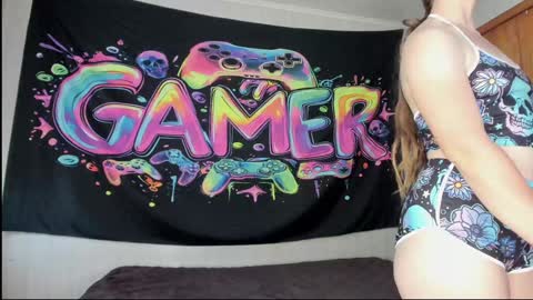 Snapshot of mizzkittay chatting on 01.21.25 MizzKittay online show from 01.21.25