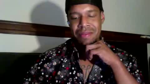 Snapshot of mjtqc chatting on 09.25.25 Come chat only chat.. I think online show from 09.25.25