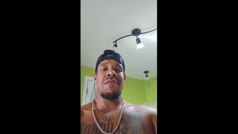 Snapshot of mjtqc chatting on 10.31.25 Come chat only chat.. I think online show from 10.31.25