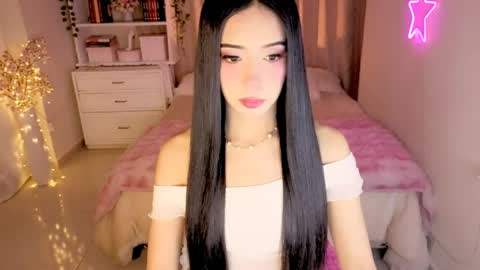 Snapshot of mkultra_aliice chatting on 04.17.26 Alice online show from 04.17.26
