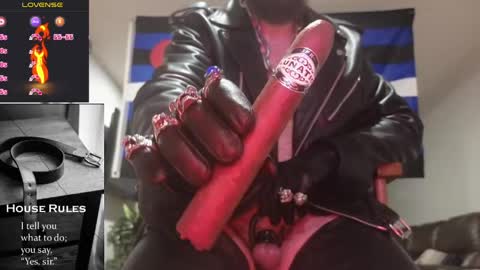 Snapshot of mmazsnake chatting on 05.01.26 SMOKINsnakeEYEZ online show from 05.01.26