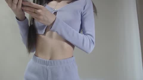 Snapshot of mmmeoww chatting on 01.19.25 Ariela online show from 01.19.25