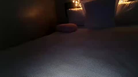 Snapshot of mmmmmwah chatting on 02.09.26 Angel online show from 02.09.26