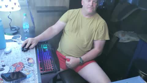 Snapshot of mmmthatsfunnn chatting on 05.26.26 mmmthatsfunnn online show from 05.26.26