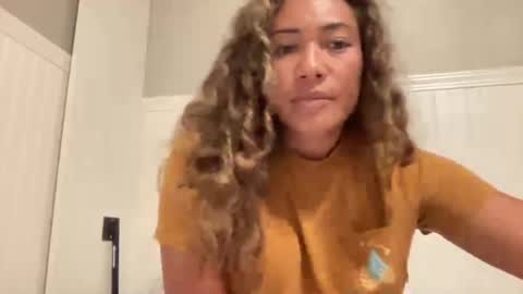 Snapshot of moana_mack9 chatting on 07.21.26 moana_mack9 online show from 07.21.26