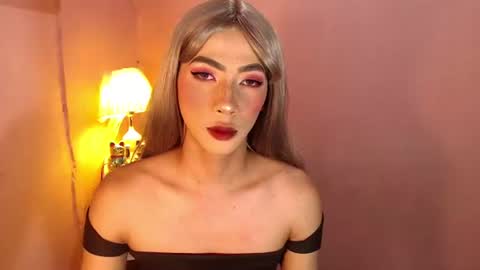 Mocha Locca  online show from 01.20.25