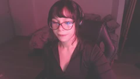 Snapshot of modjo_ chatting on 01.11.25 Modjo online show from 01.11.25