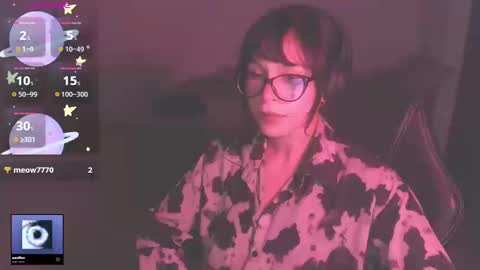 Snapshot of modjo_ chatting on 09.17.25 Modjo online show from 09.17.25