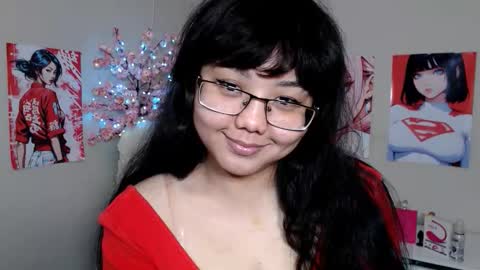 Snapshot of moertomlly chatting on 09.28.25 Molly online show from 09.28.25