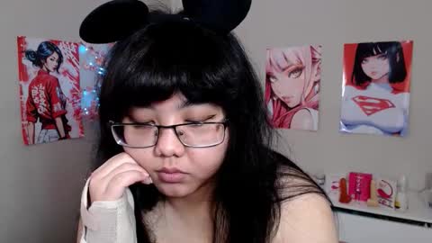 Snapshot of moertomlly chatting on 11.25.25 Molly online show from 11.25.25