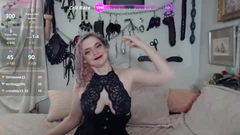 Snapshot of mohawkmischief chatting on 10.24.25 MohawkMischief online show from 10.24.25