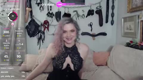 Snapshot of mohawkmischief chatting on 10.27.25 MohawkMischief online show from 10.27.25