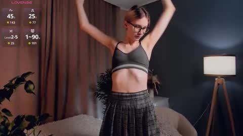 Laura online show from 12.02.25