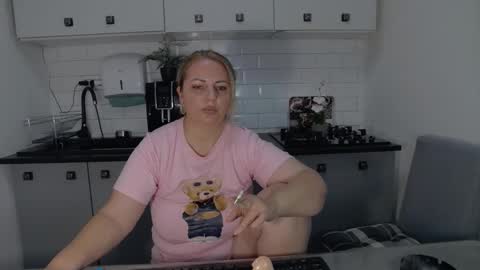 erika online show from 09.22.25