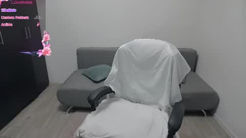erika online show from 08.04.26