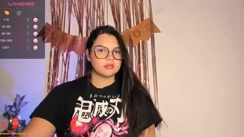 Ashley independent model online show from 01.31.25